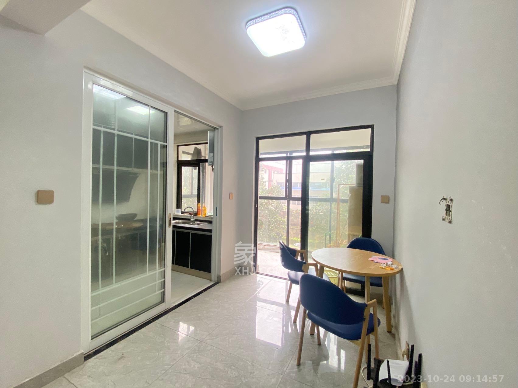 麓谷明珠 3室2厅1厨1卫 2800.00元/月