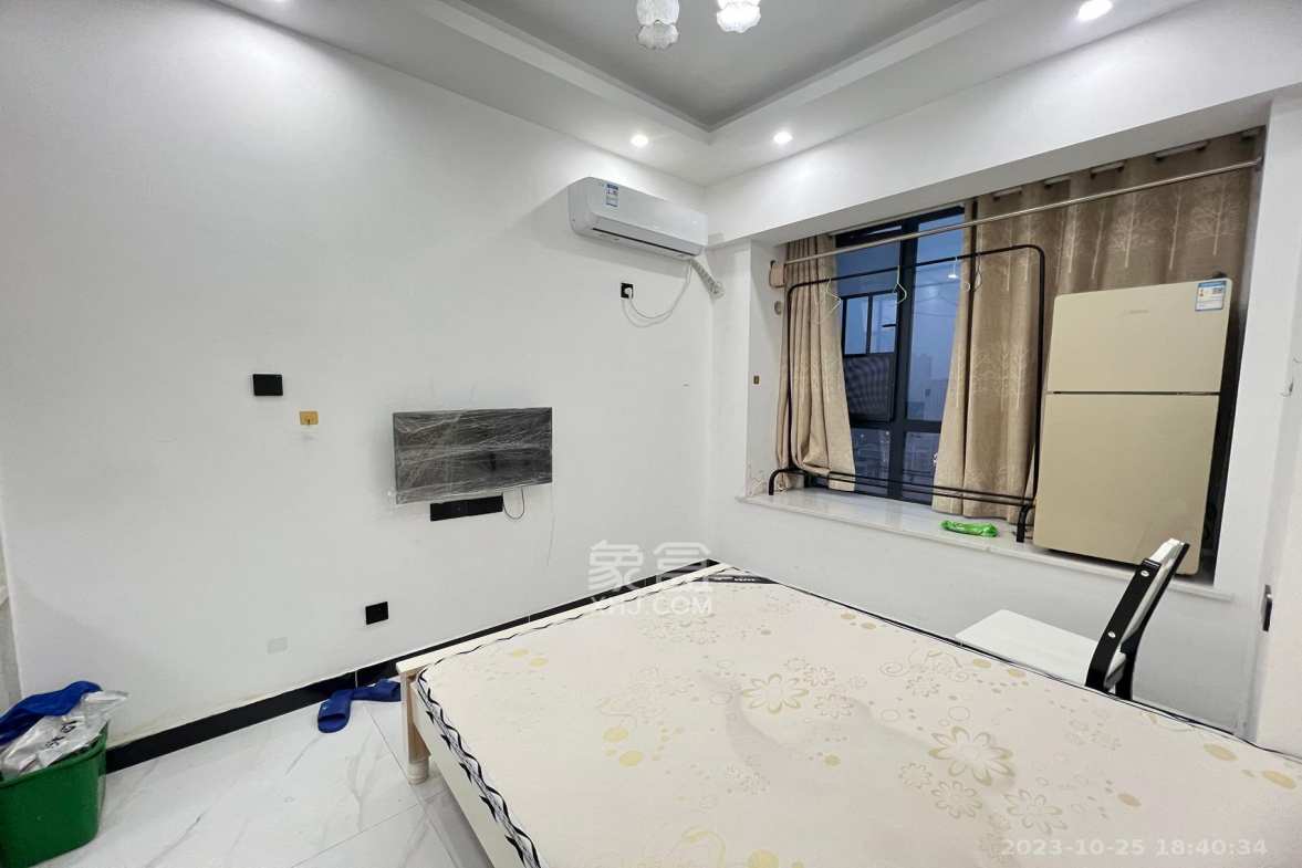 洋湖时代 1室1厅1卫 1200.0元/月 洋湖时代 1室1厅1卫 1200.0元/月室内图