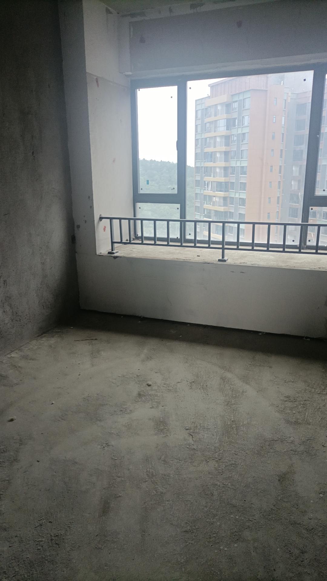 石化大院  4室2厅2卫    85.0万 石化大院  4室2厅2卫    85.0万室内图