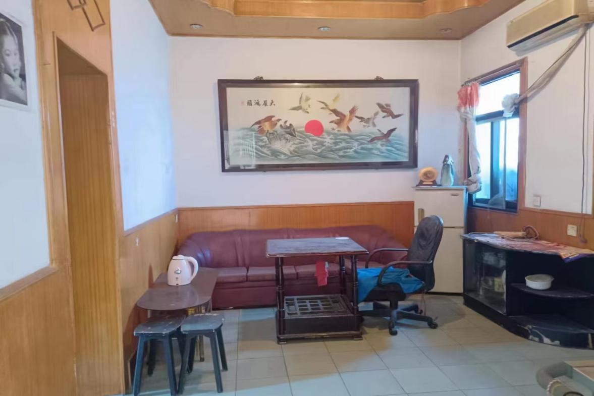 公园社区(青山小区) 2室1厅1卫 700.0元/月 公园社区(青山小区) 2室1厅1卫 700.0元/月室内图