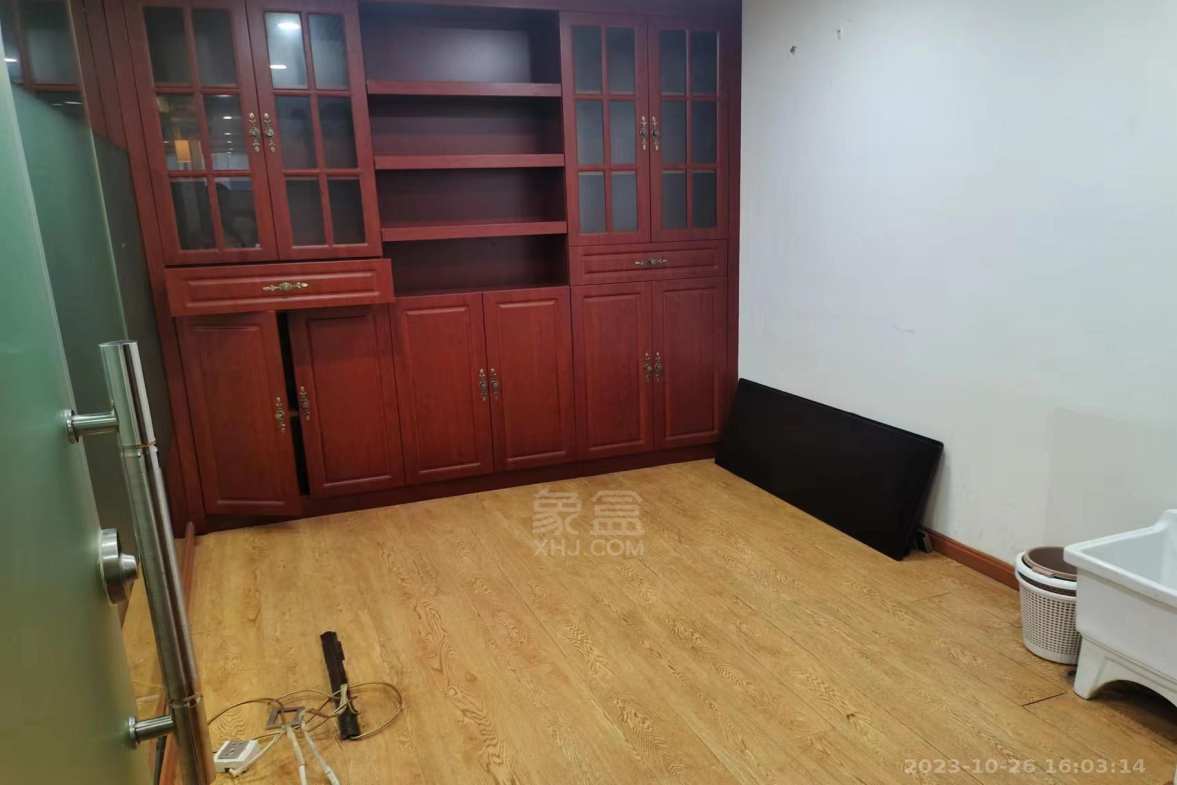 神农文化休闲街（华人街）  1室1厅1卫    8000.0元/月室内图