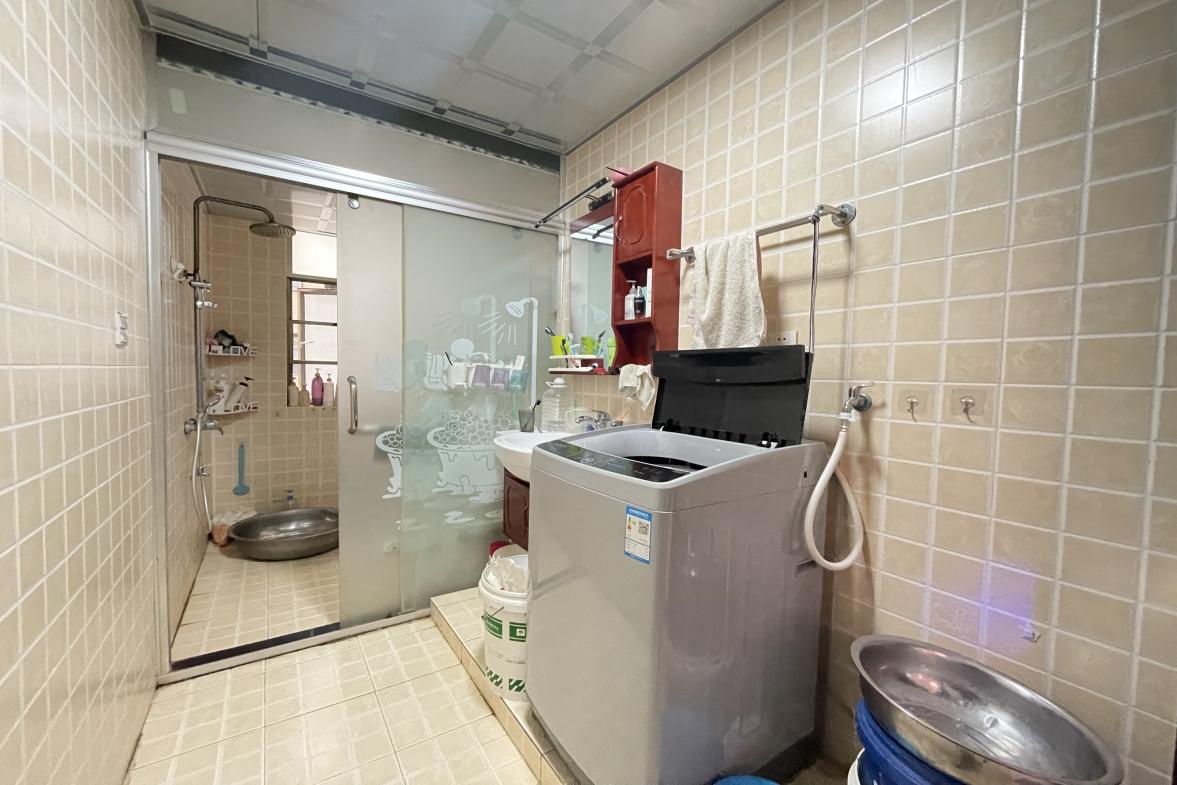 香格里拉  3室2厅2卫   2500.00元/月室内图