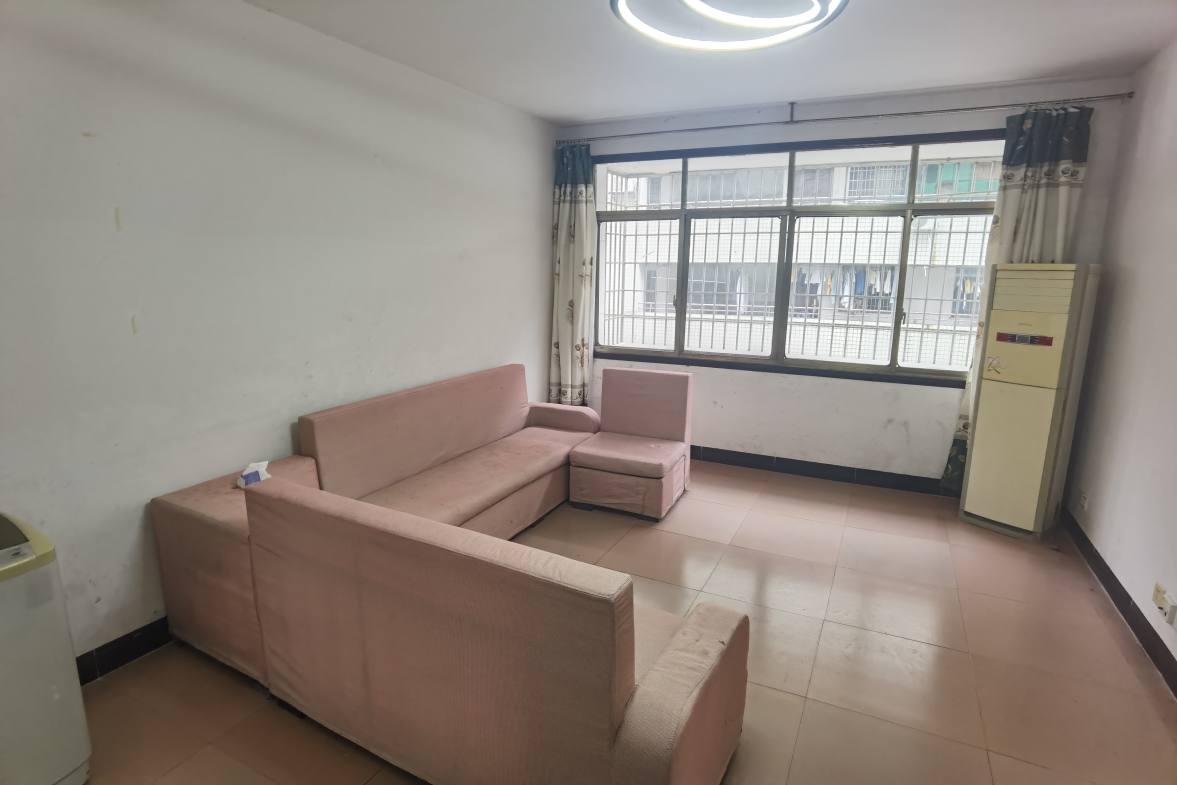 春园步行街--金街  3室2厅1卫    1200.0元/月室内图