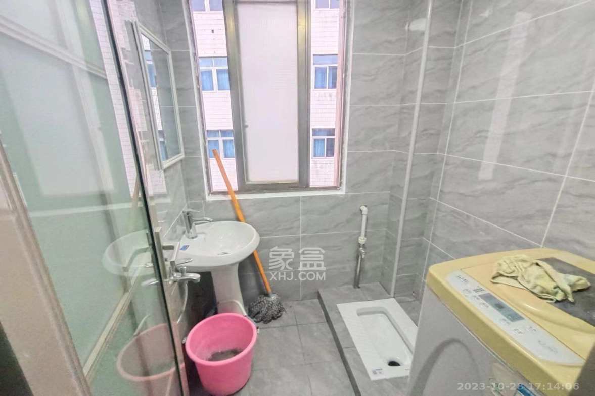 雅礼中学宿舍楼  2室1厅1卫    4700.0元/月室内图