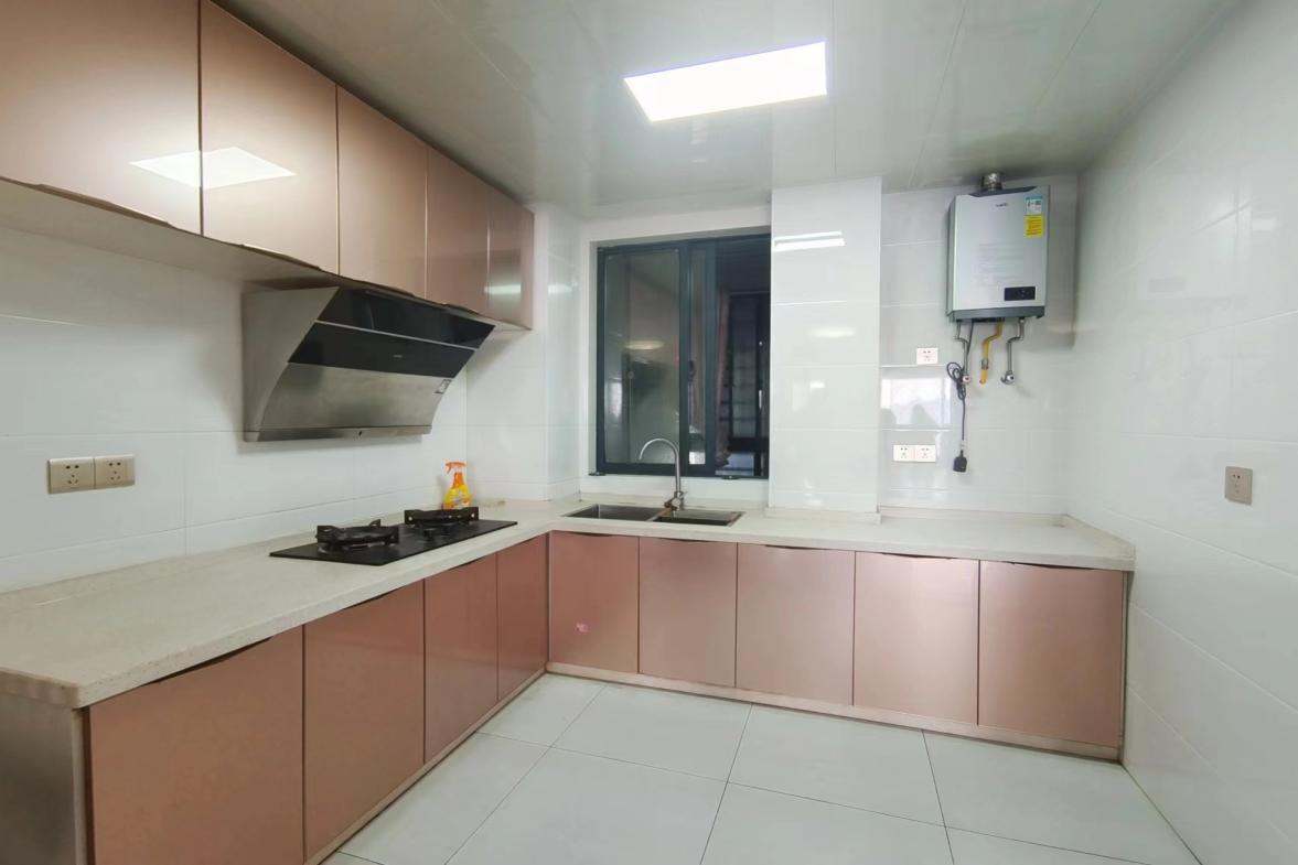 巴陵壹号 3室2厅2卫 1800.0元/月 巴陵壹号 3室2厅2卫 1800.0元/月室内图