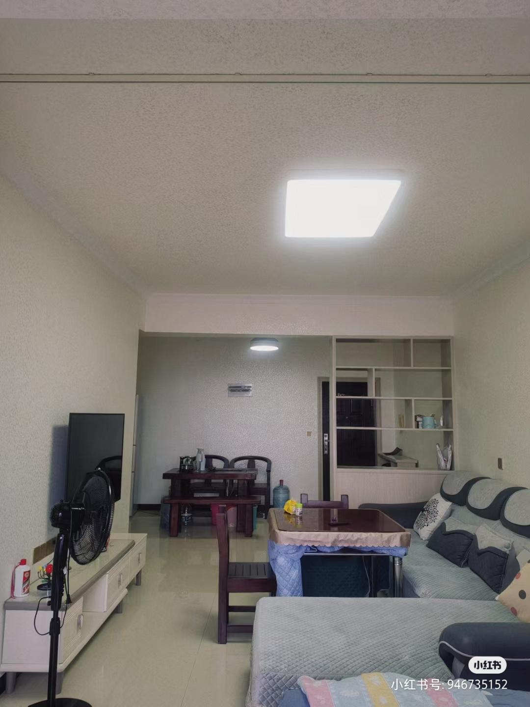 鹏泰路桥大厦  1室2厅1卫    1400.0元/月室内图1