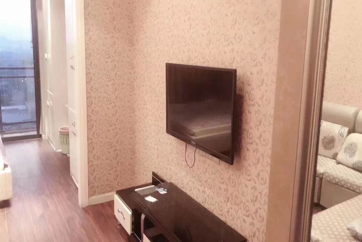 万豪城市花园 1室1厅1卫 32.8万 万豪城市花园 1室1厅1卫 32.8万客厅