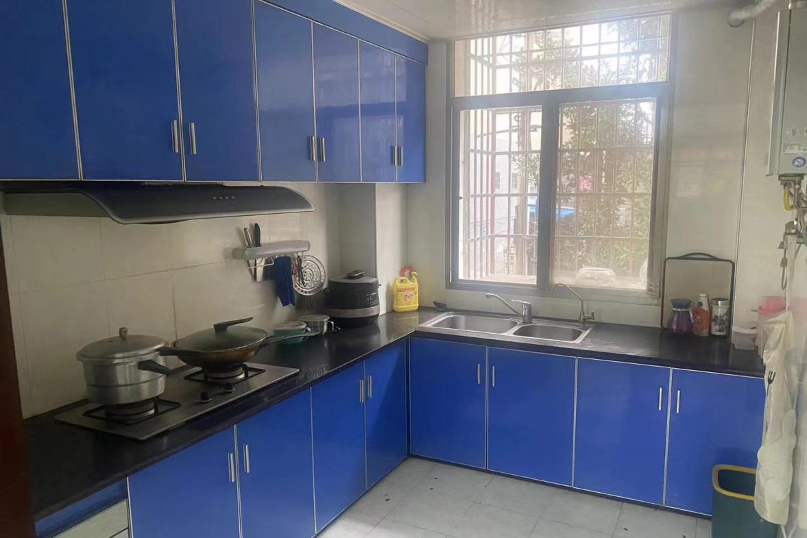 西街印象  3室2厅2卫    1500.0元/月室内图