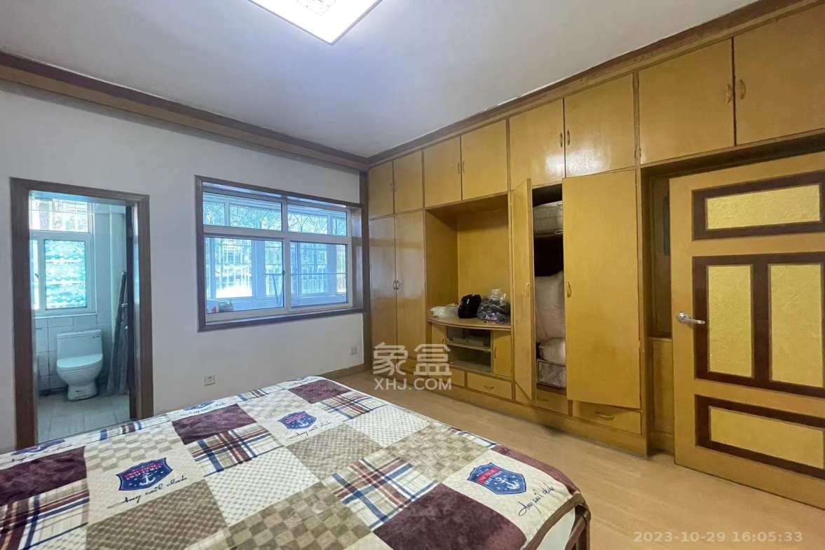 望开宿舍  5室2厅2卫   3000.00元/月室内图