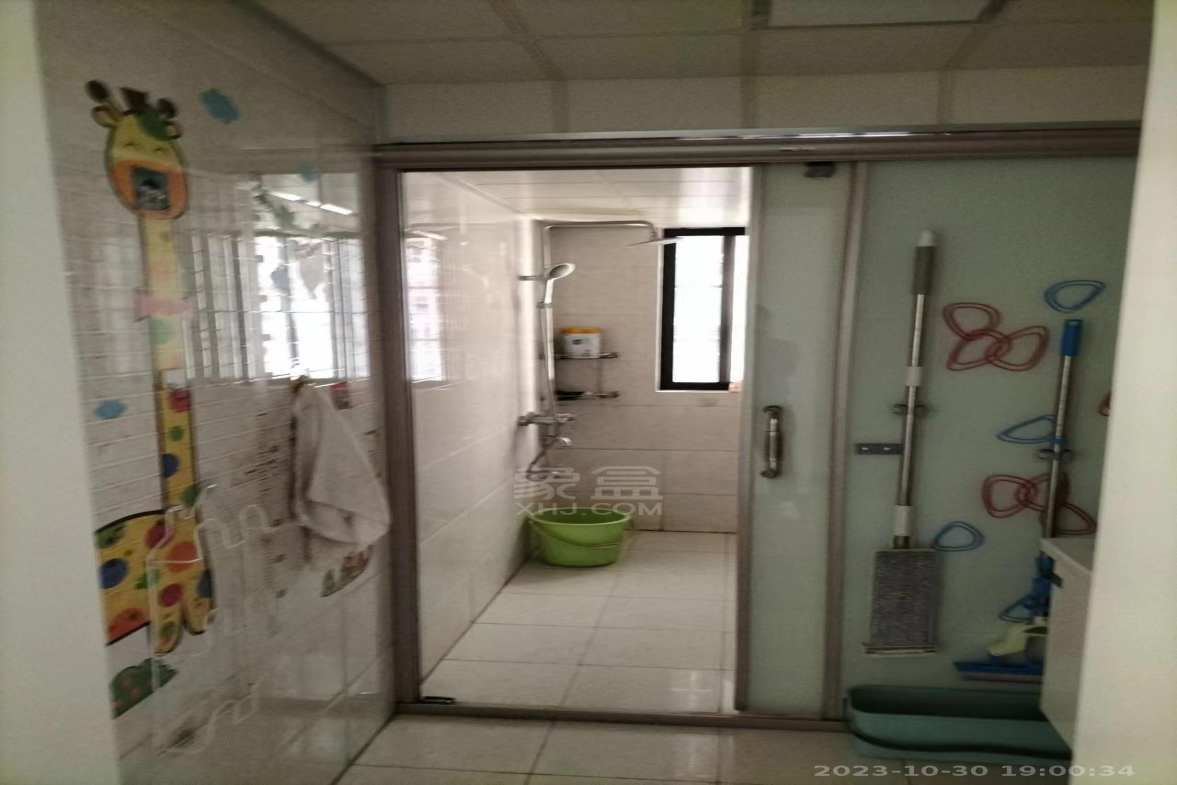 时代云龙城小区  3室2厅2卫    1800.0元/月室内图