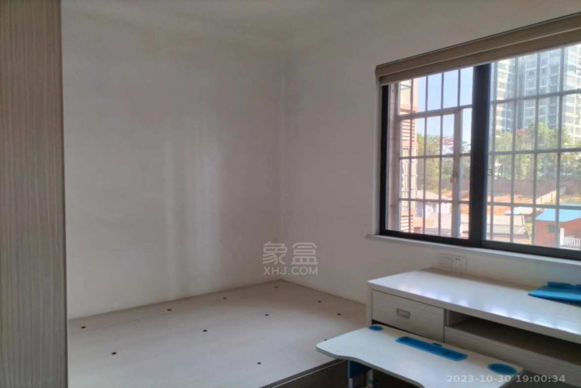 时代云龙城小区  3室2厅2卫    1800.0元/月室内图