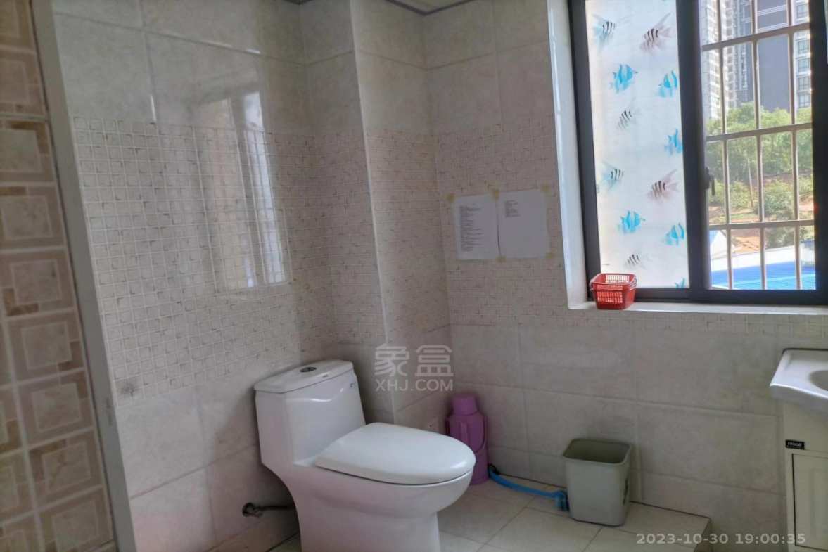 时代云龙城小区  3室2厅2卫    1800.0元/月室内图