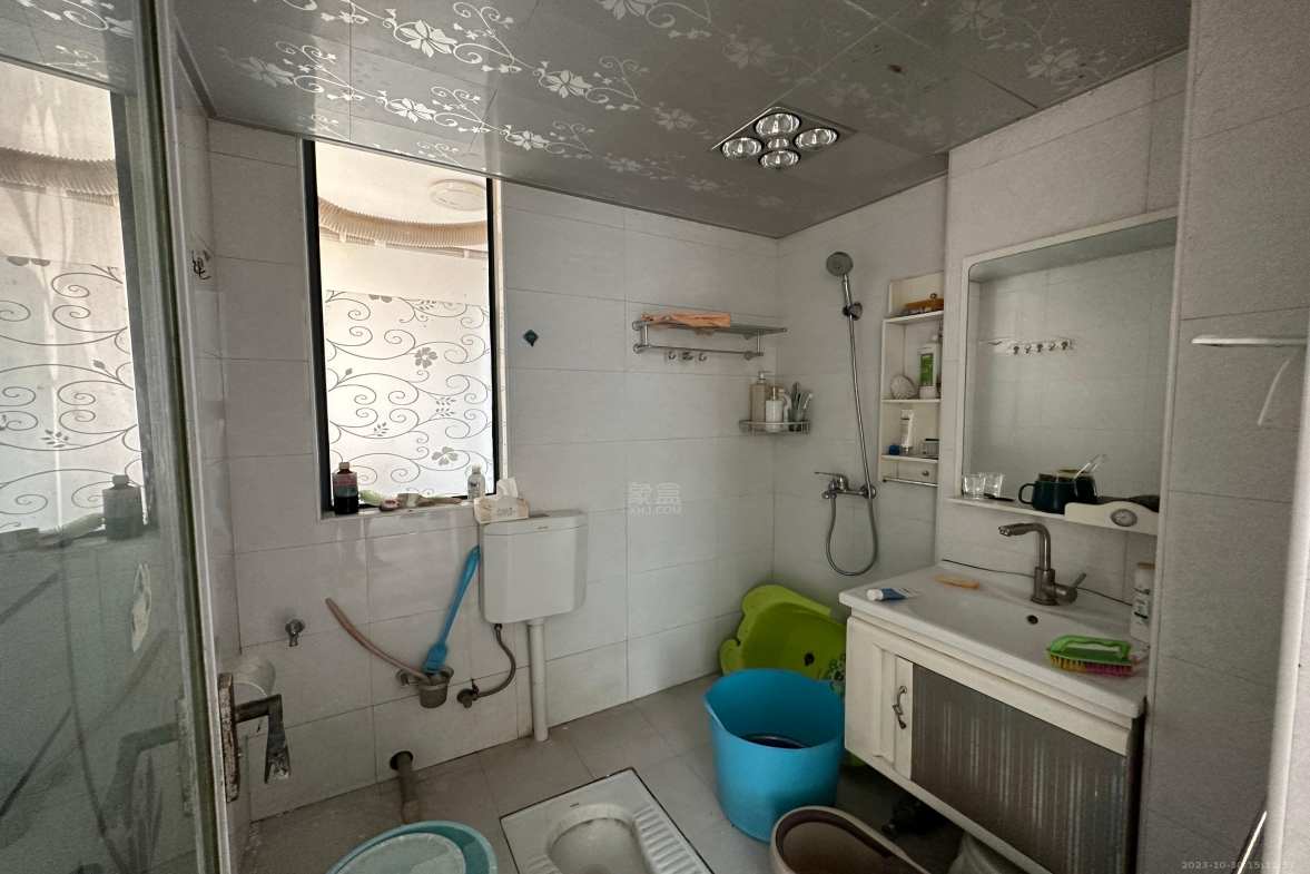 泰山公馆 2室2厅1卫 1500.0元/月 泰山公馆 2室2厅1卫 1500.0元/月室内图