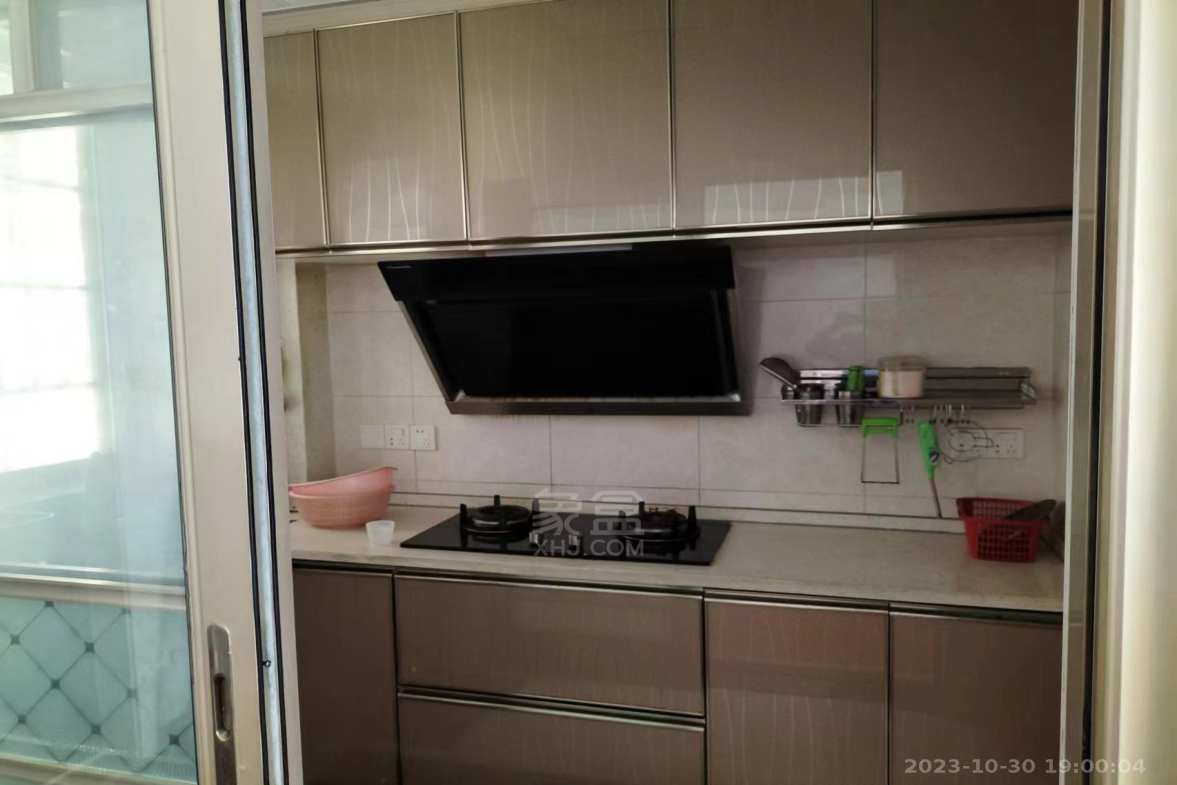 时代云龙城小区  3室2厅2卫    1800.0元/月室内图