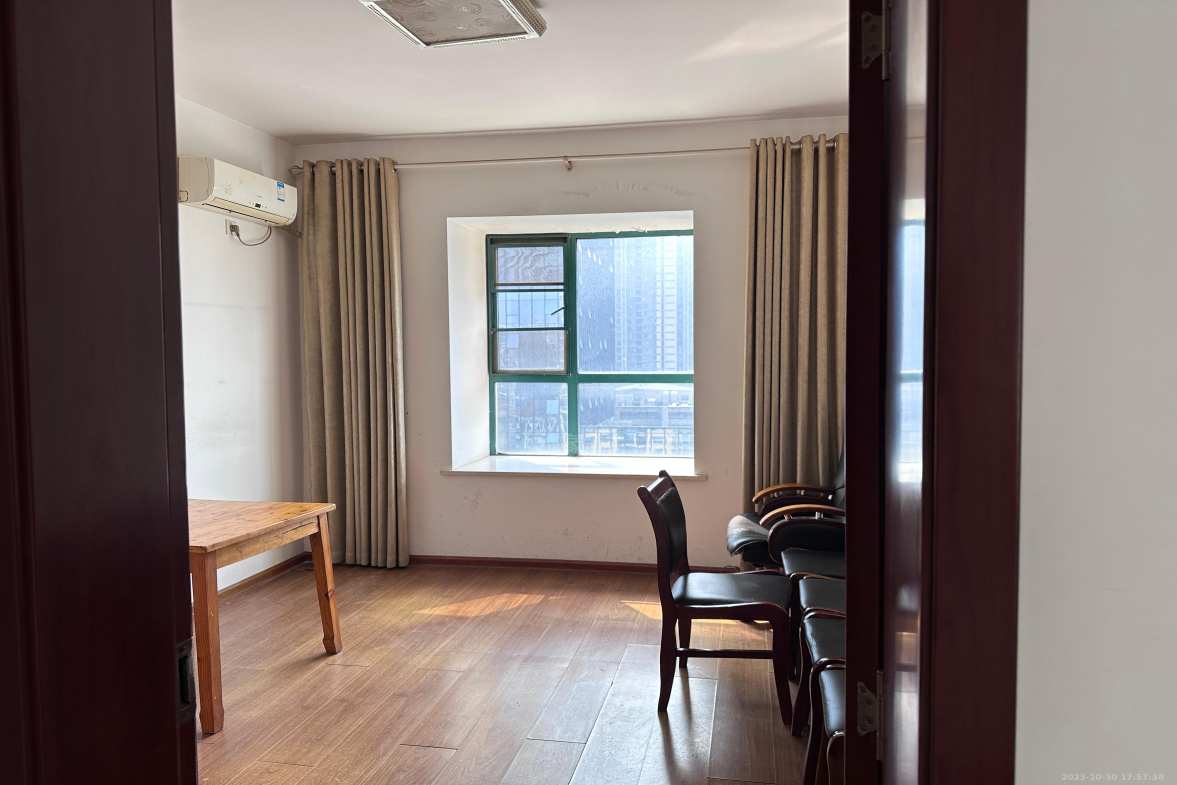 福泰国际 3室2厅1卫 2100.0元/月 福泰国际 3室2厅1卫 2100.0元/月室内图