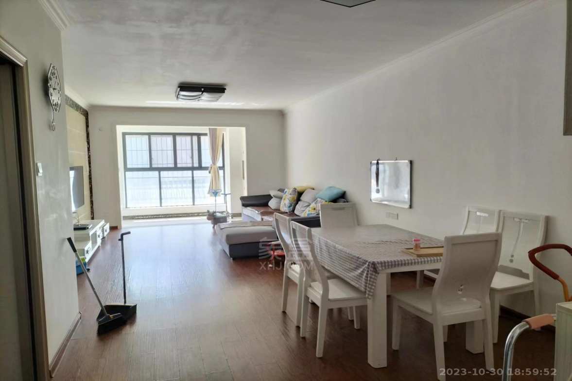 时代云龙城小区  3室2厅2卫    1800.0元/月室内图1