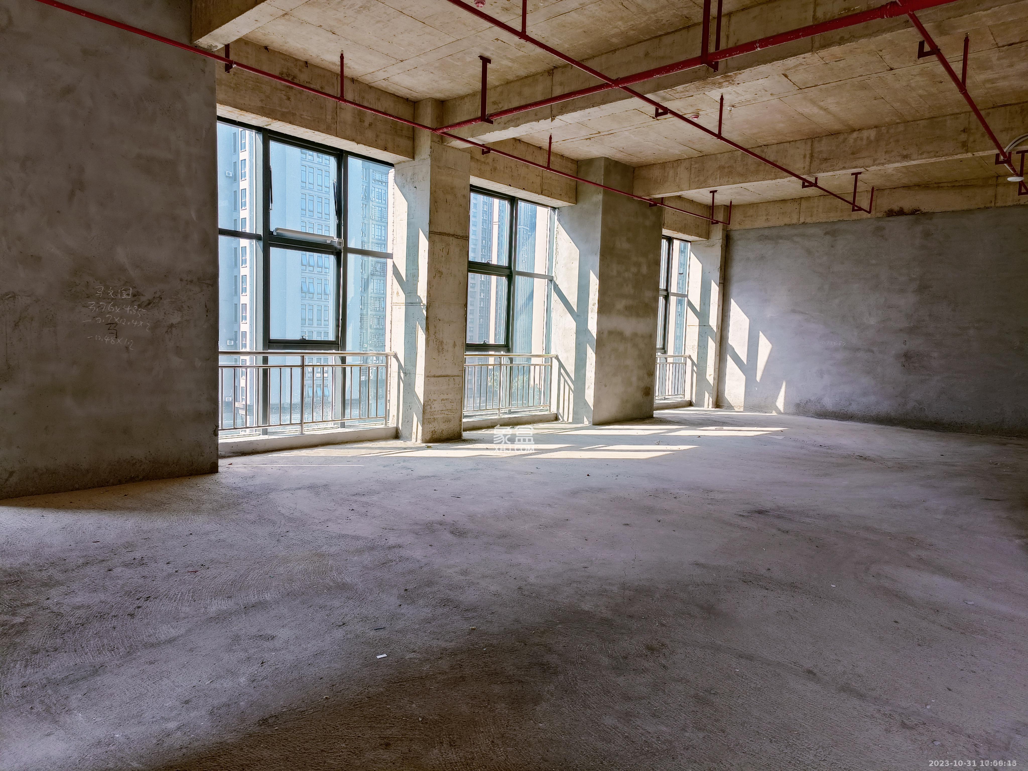 三一街区   85.76㎡      4500.0元/月室内图