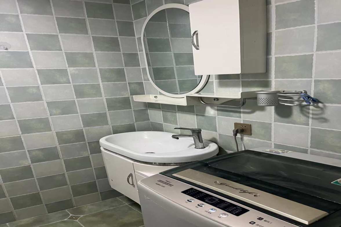 鸿浩达吉星广场(秀石街)  1室1厅1卫    18.0万室内图