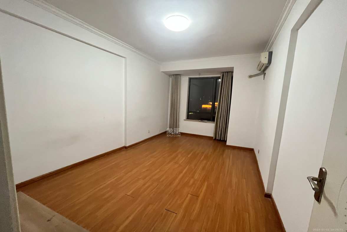新华都万家城  3室2厅1卫    2000.0元/月室内图