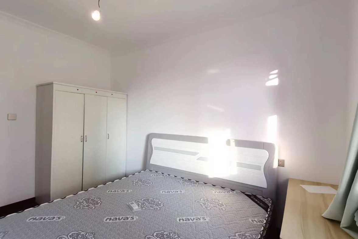 天邦.新龙苑  3室2厅1卫    1800.0元/月室内图