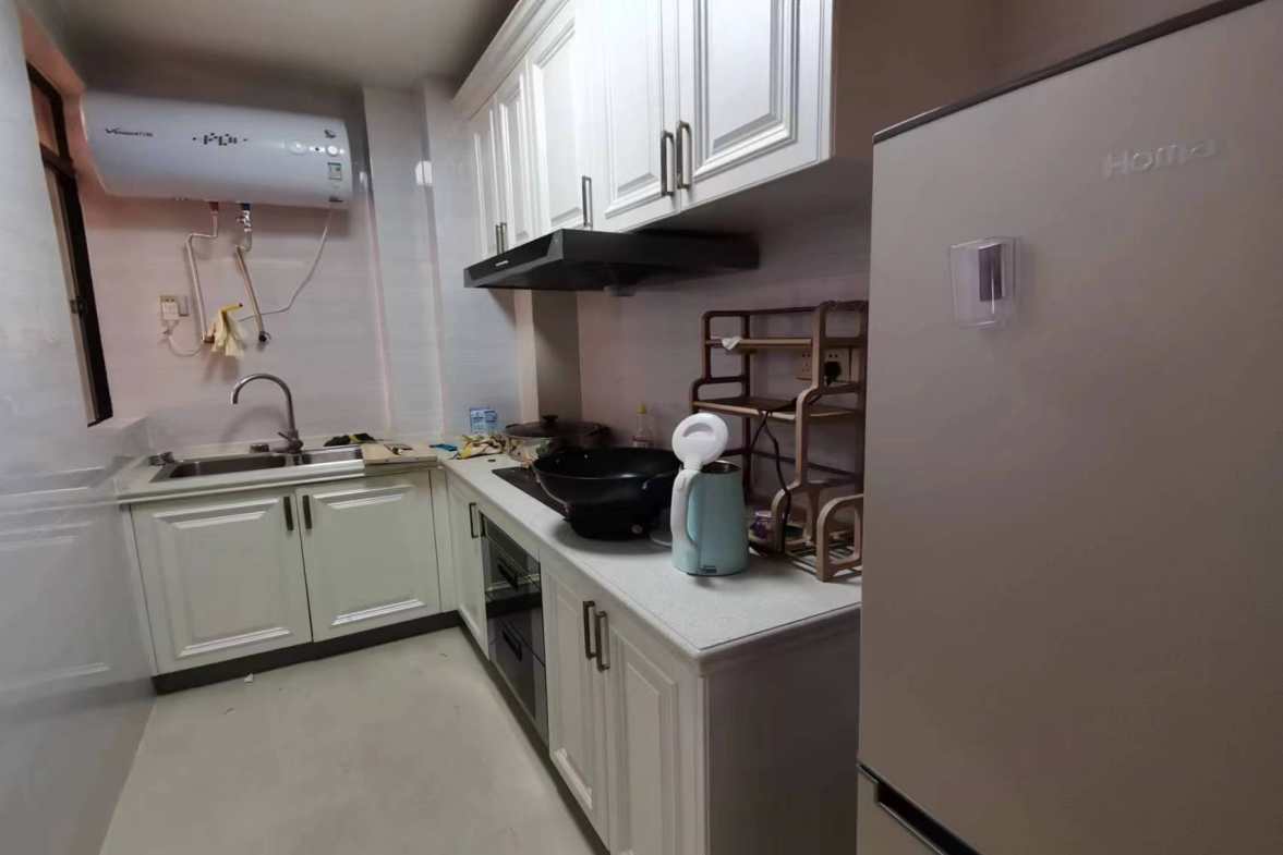 天邦.新龙苑  3室2厅1卫    1800.0元/月室内图