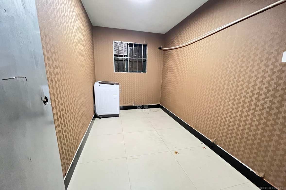 东方新城  3室2厅1卫    1800.0元/月室内图