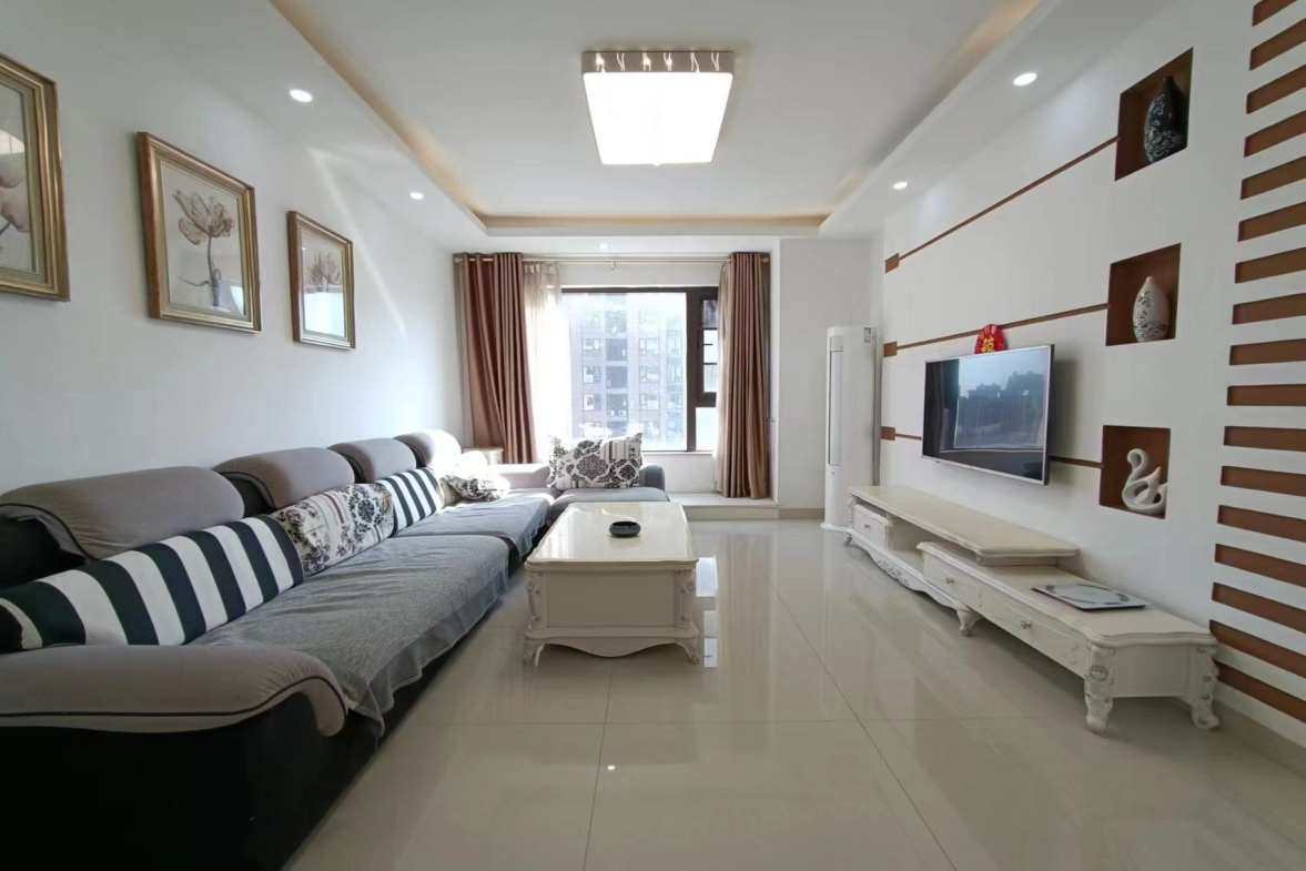 东成樽品首尔  2室2厅1卫    2200.0元/月室内图1