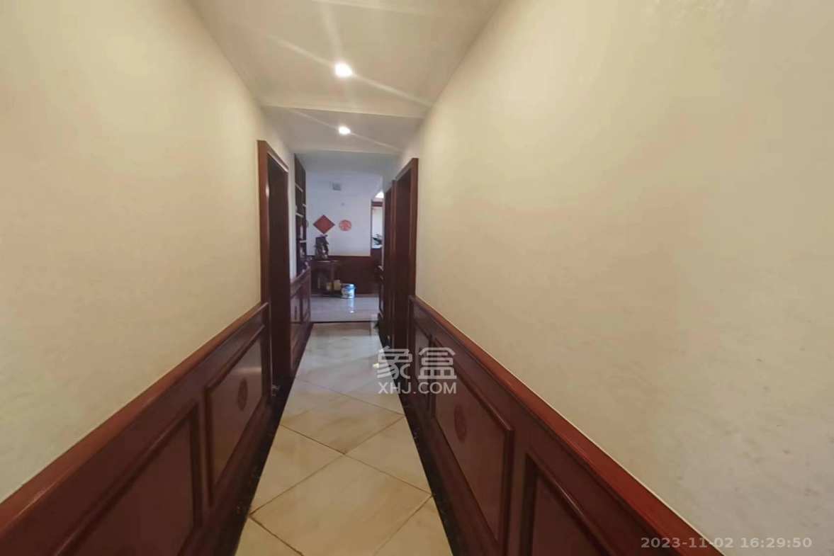 茶山馨苑 4室4厅3卫 8500.0元/月 茶山馨苑 4室4厅3卫 8500.0元/月室内图