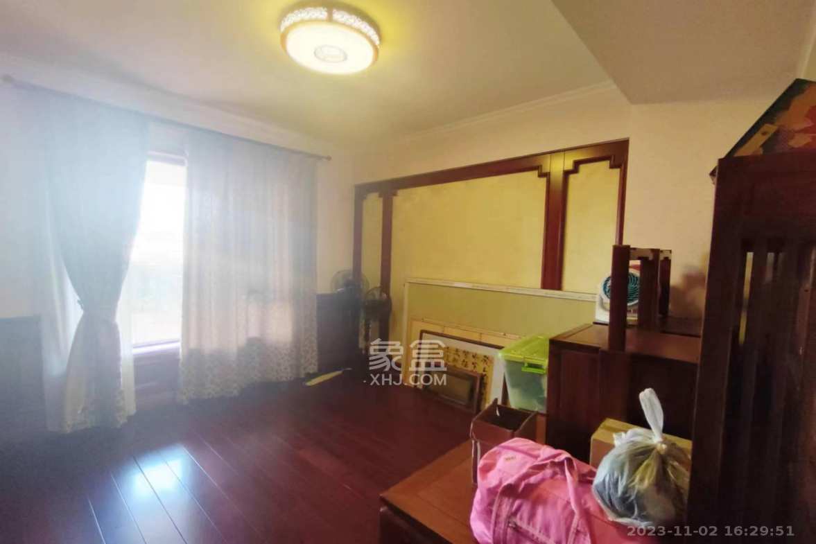 茶山馨苑 4室4厅3卫 8500.0元/月 茶山馨苑 4室4厅3卫 8500.0元/月室内图