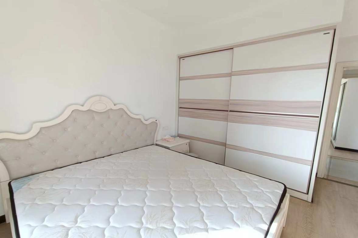 东成樽品首尔  2室2厅1卫    2200.0元/月室内图