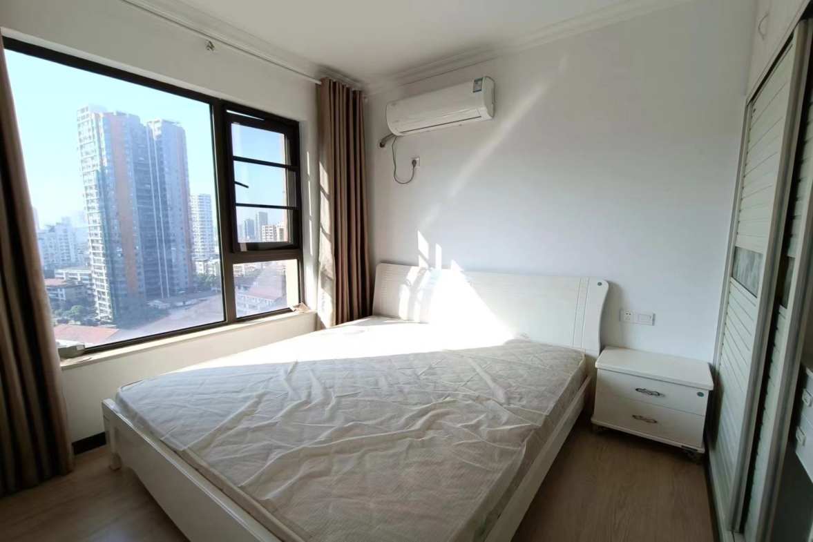 东成樽品首尔  2室2厅1卫    2200.0元/月室内图