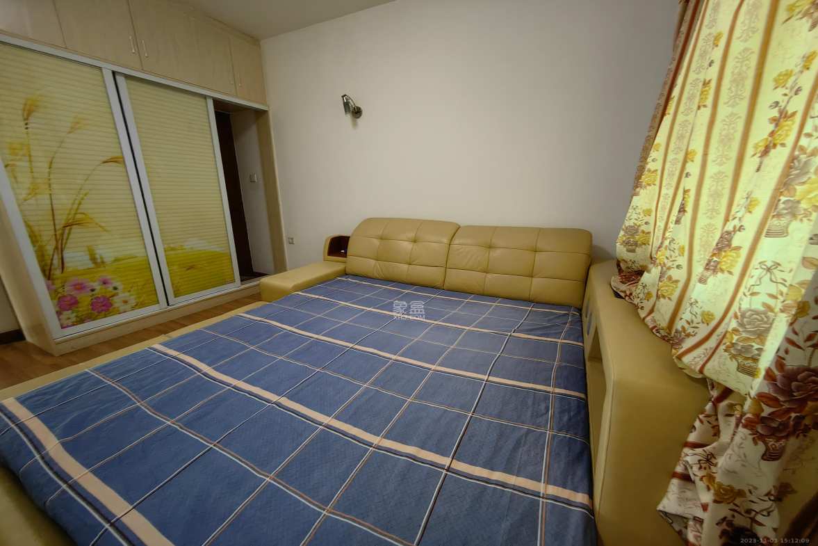 中南汽车世界 3室2厅2卫 1600.0元/月 中南汽车世界 3室2厅2卫 1600.0元/月室内图