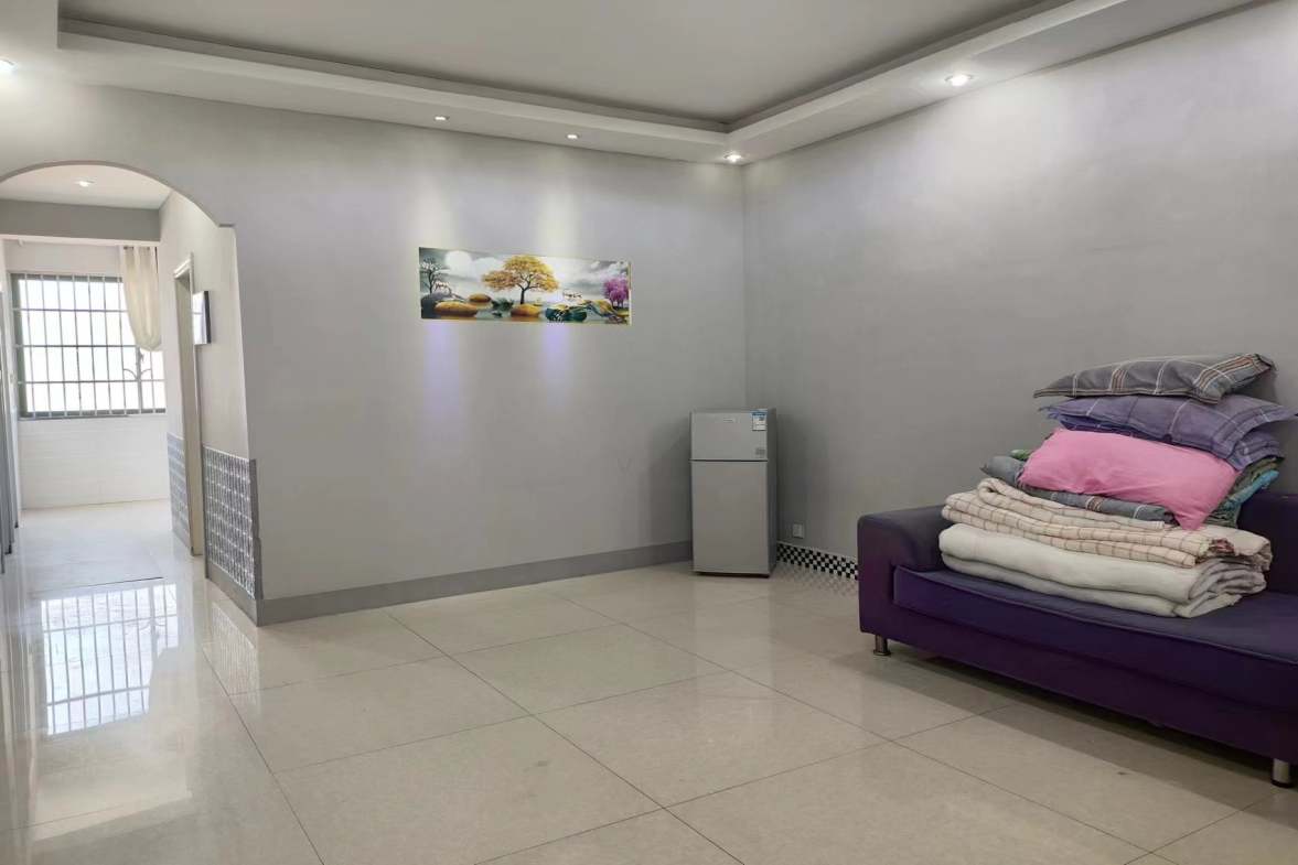 君临新世界  3室2厅1卫    1800.0元/月室内图