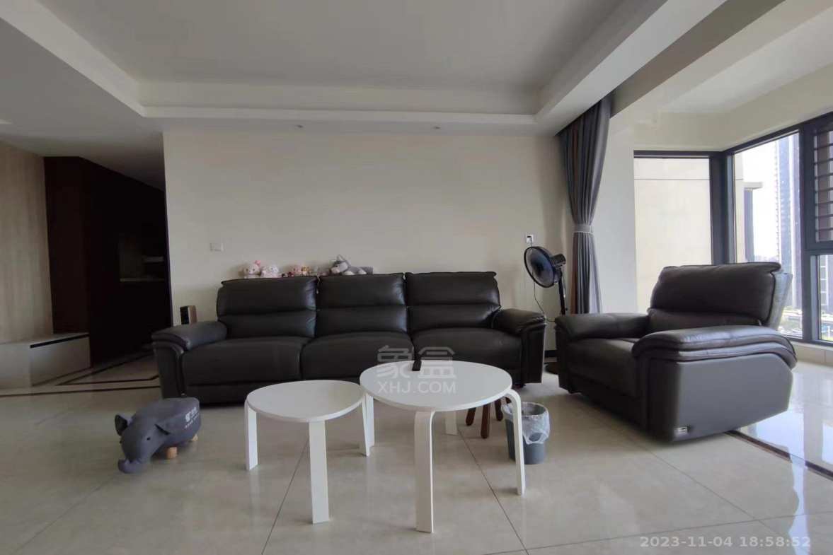 中建玥熙台  4室2厅2卫    2600.0元/月室内图