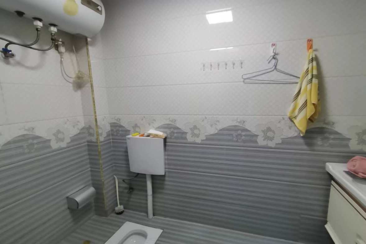 鸿星新天地  1室1厅1卫    1500.0元/月室内图