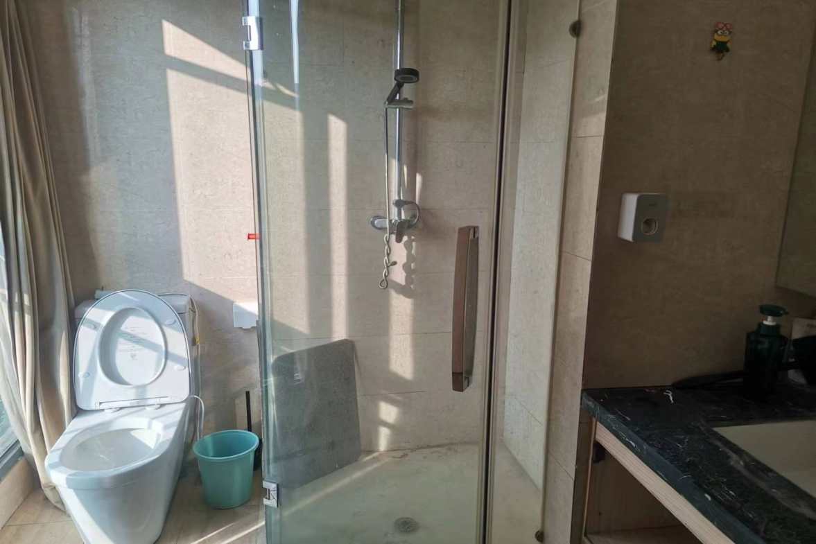 珠江愉景新城  3室1厅2卫   2500.00元/月室内图