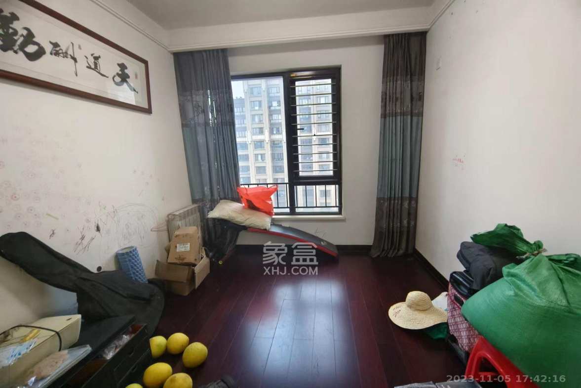 中海国际二期  3室2厅2卫    2500.0元/月 中海国际二期  3室2厅2卫    2500.0元/月室内图