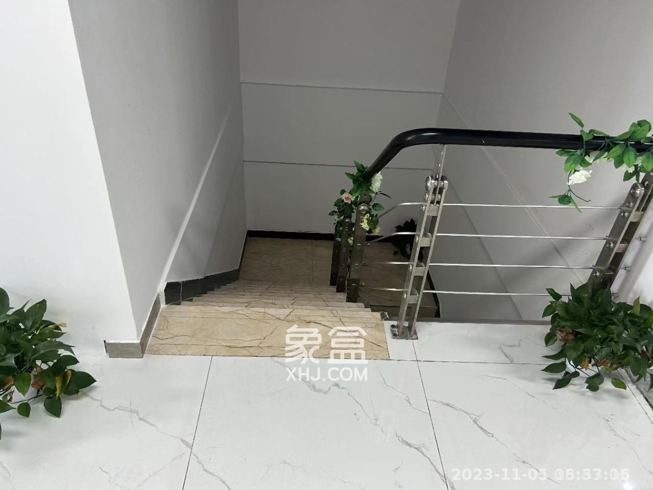 麓谷钰园（麓谷企业广场）   760.0㎡      31900.0元/月室内图