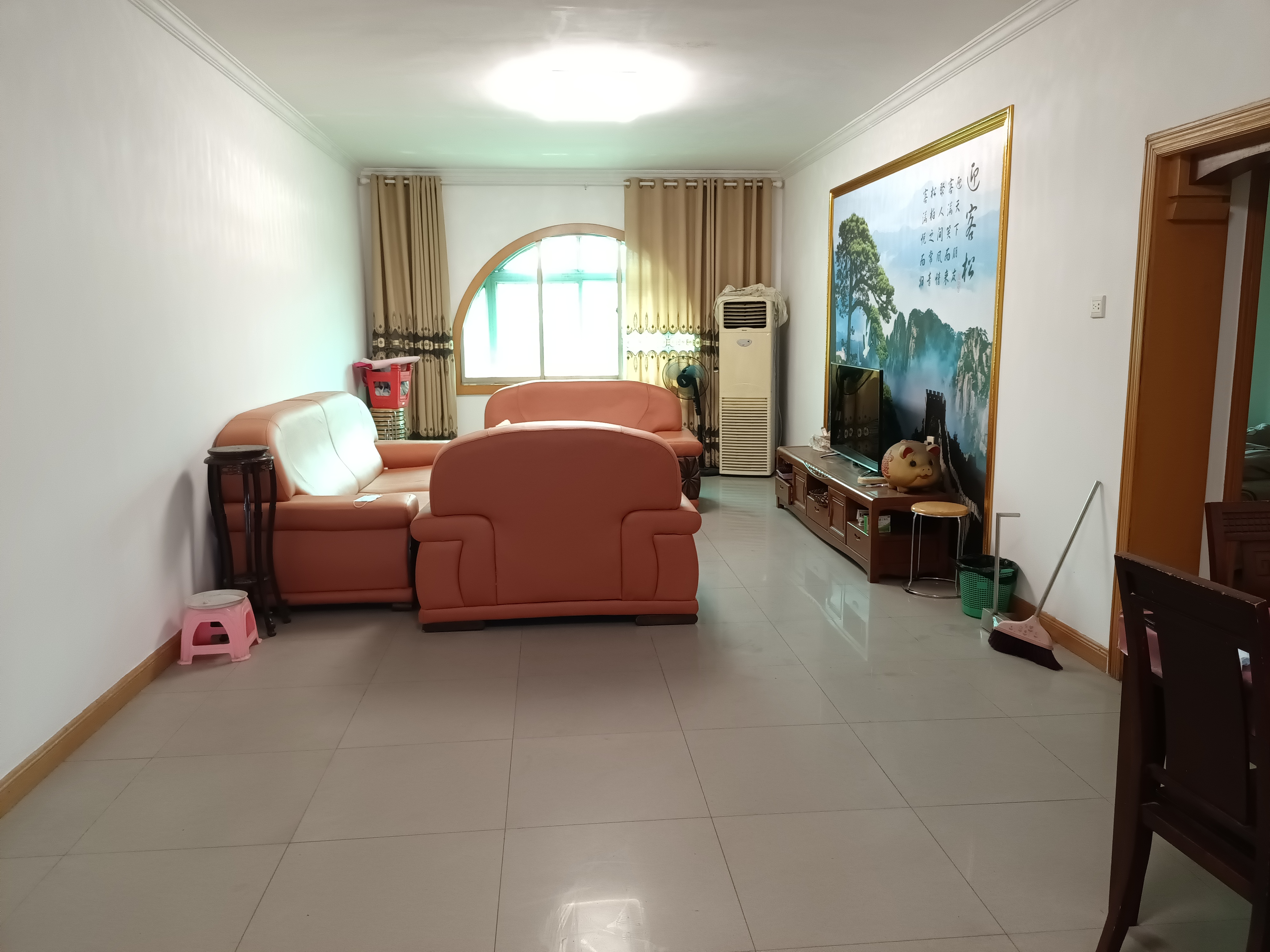 石马名苑  4室2厅2卫    75.8万