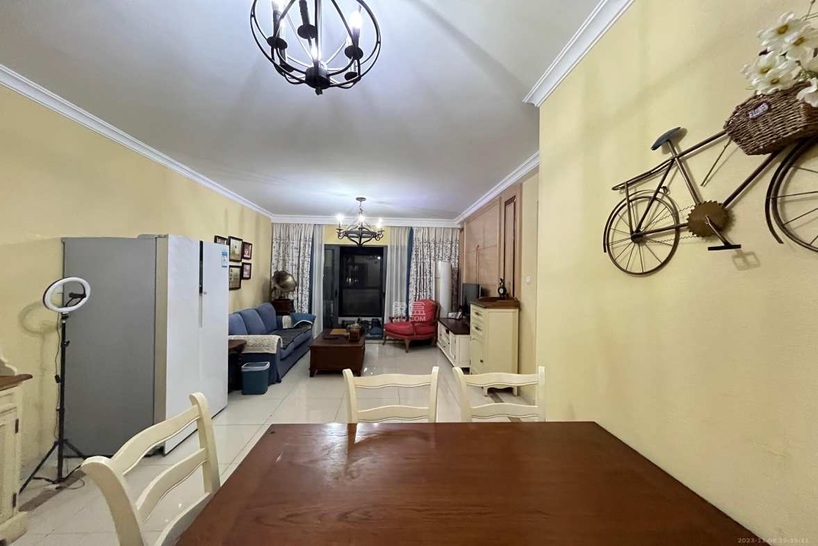 佳兆业时代广场  3室2厅1卫    3200.0元/月室内图