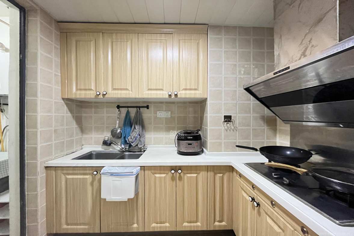 佳兆业时代广场  3室2厅1卫    3200.0元/月室内图