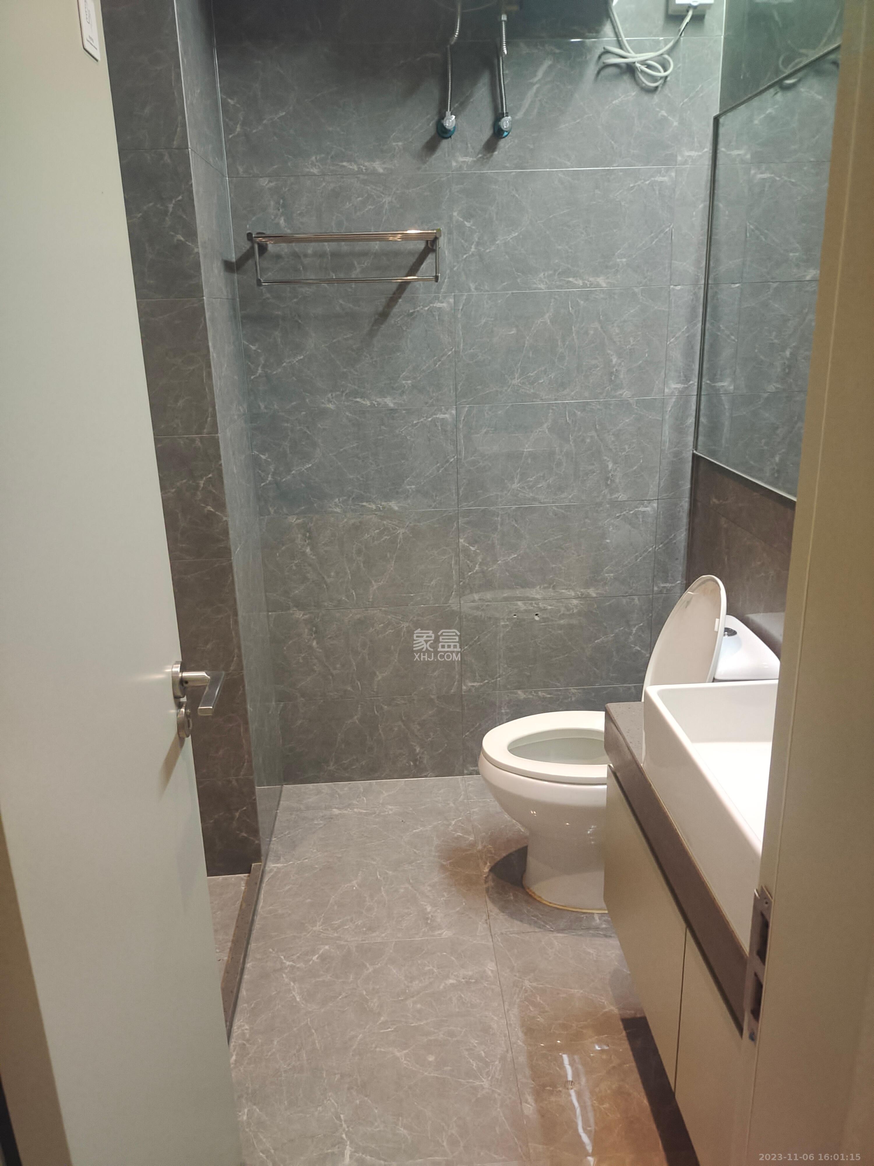 天祥水晶湾   117.0㎡      7200.0元/月室内图