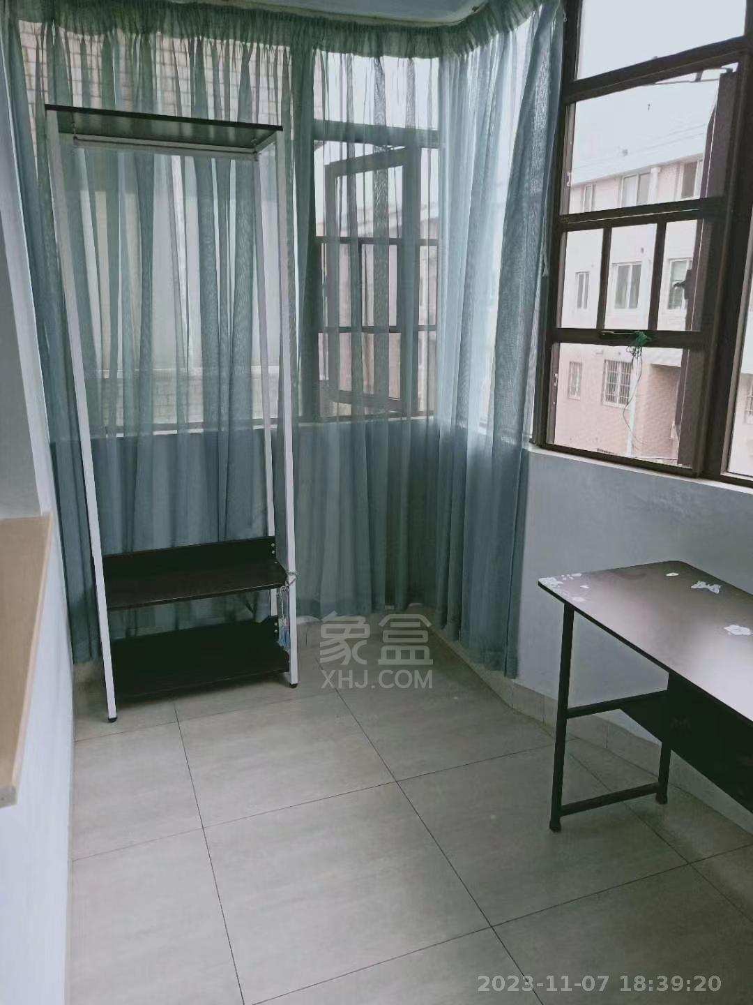 楠湖山庄  1室0厅0卫   850.00元/月室内图