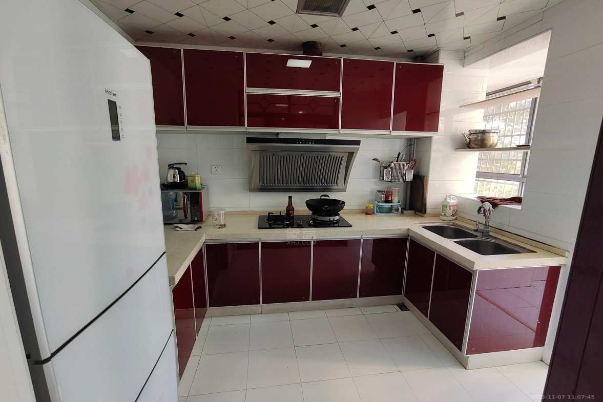 嘉天紫东苑 3室2厅2卫 1800.0元/月 嘉天紫东苑 3室2厅2卫 1800.0元/月室内图