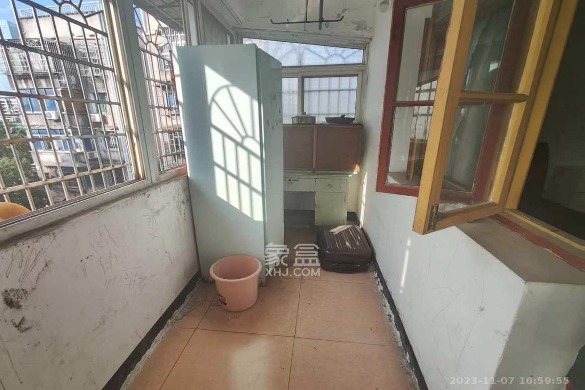 东风路新二村 2室1厅1卫 1500.0元/月 东风路新二村 2室1厅1卫 1500.0元/月室内图