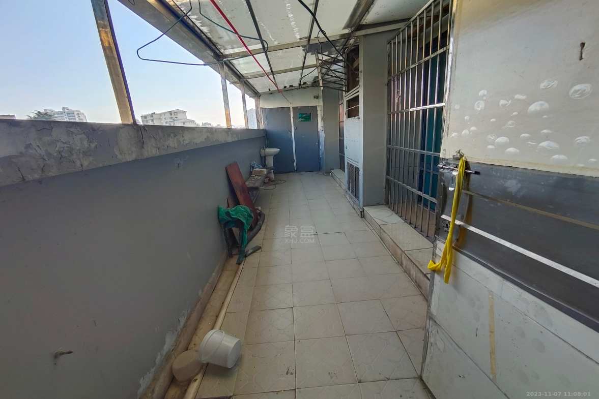 嘉天紫东苑 3室2厅2卫 1800.0元/月 嘉天紫东苑 3室2厅2卫 1800.0元/月室内图