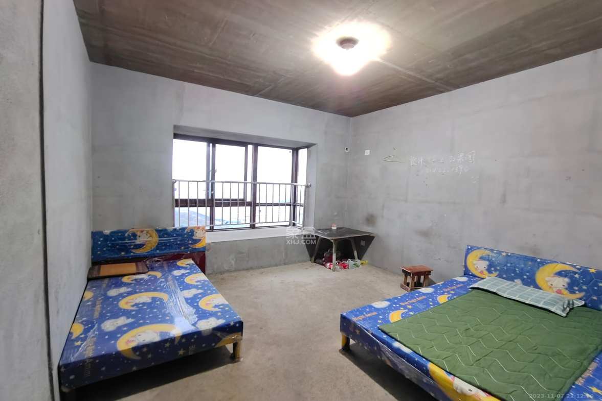 东方美地  3室2厅2卫    1200.0元/月室内图