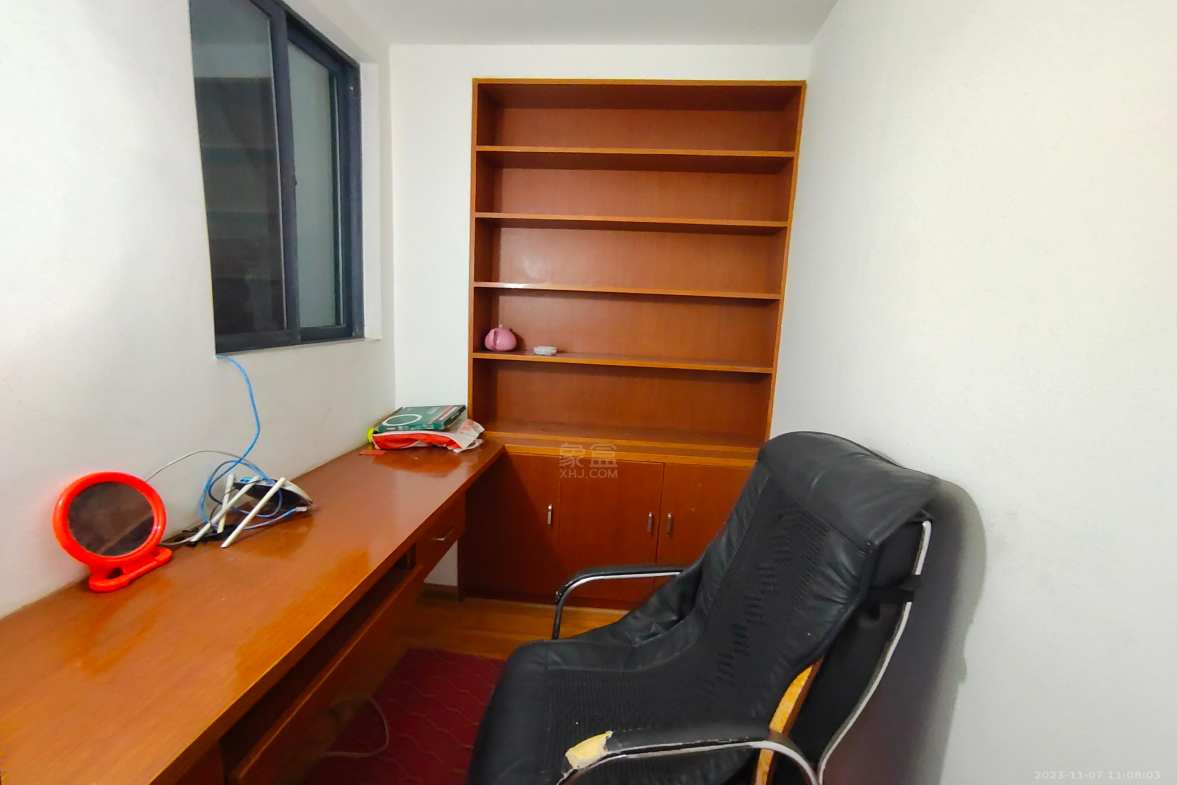 嘉天紫东苑 3室2厅2卫 1800.0元/月 嘉天紫东苑 3室2厅2卫 1800.0元/月室内图