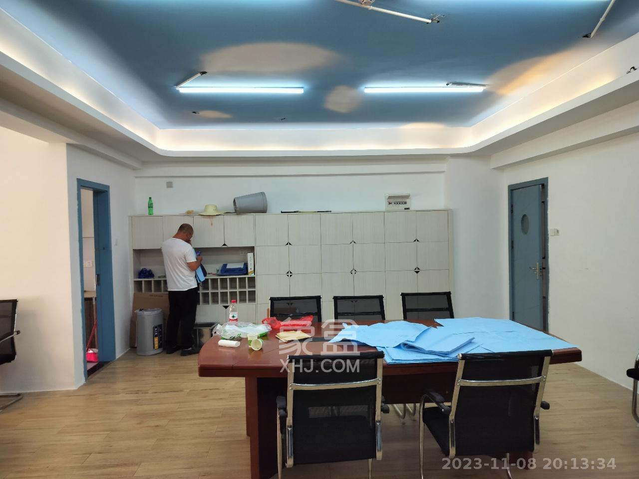 中建芙蓉嘉苑  1室1厅1卫    2400.0元/月