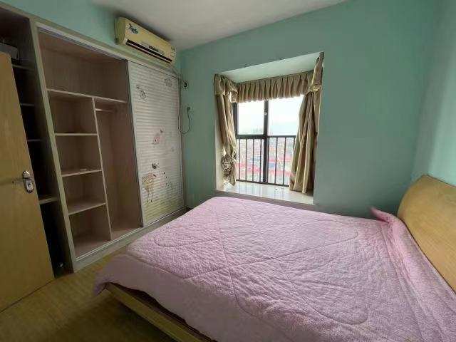 巴陵壹号  1室1厅1卫    1800.0元/月室内图1